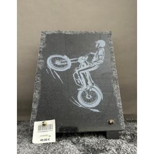 Plaque granit avec moto